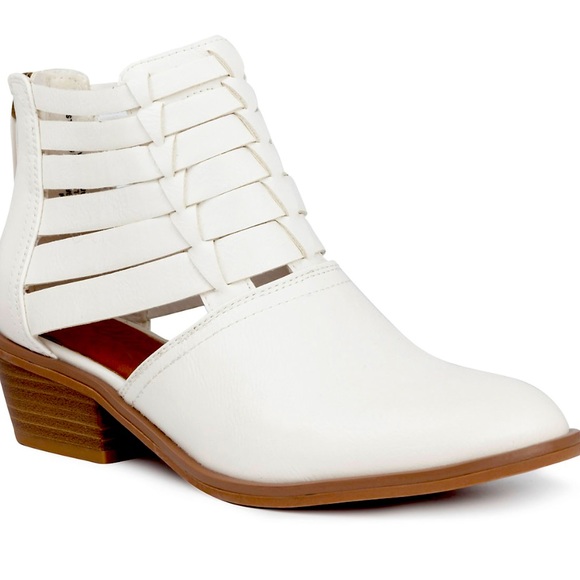 Sugar Shoes - White Cut Out Booties, New Size 8.5 Heel 1.5